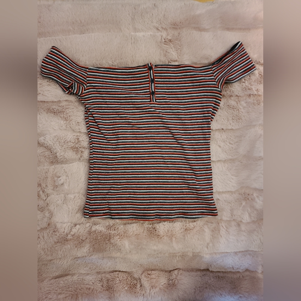 Garage Off Shoulder Button Top size S